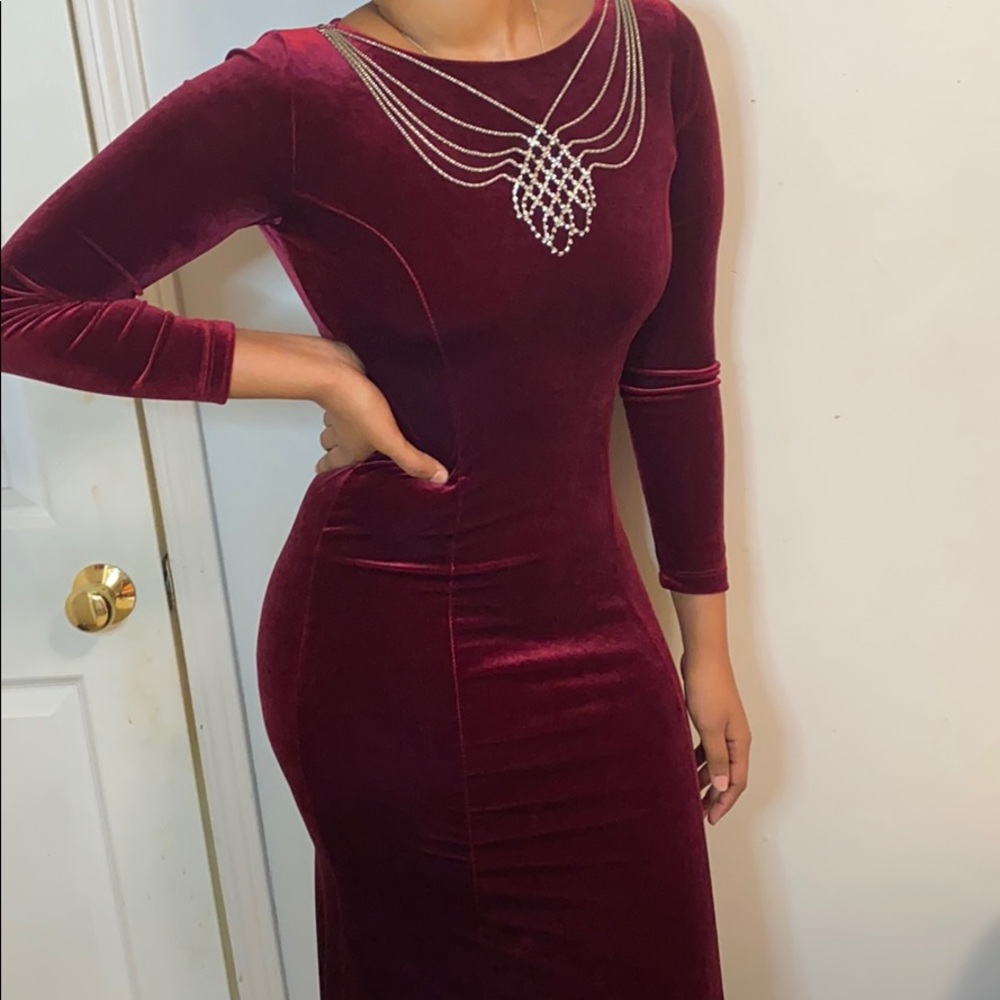 Burgundy velvet dress maxi